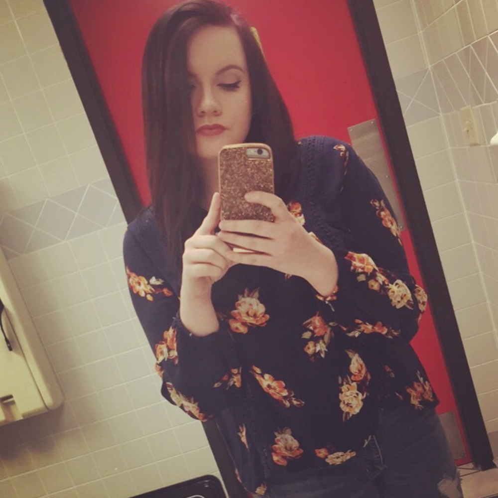 Meet your Posher, Alyssa